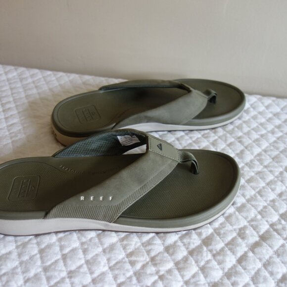 EUC (or new?) REEF Anatomic Contouring Olive Green Flip Flops Sandals Mens 11